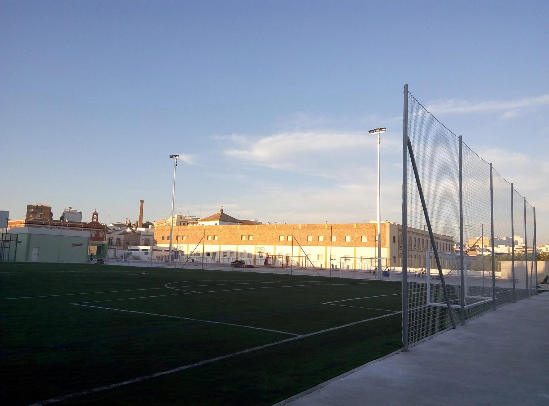 POSTE REFUERZO METÁLICO GALVANIZADO PARA RED PROTECCIÓN SIN BOTES - SOFTEE