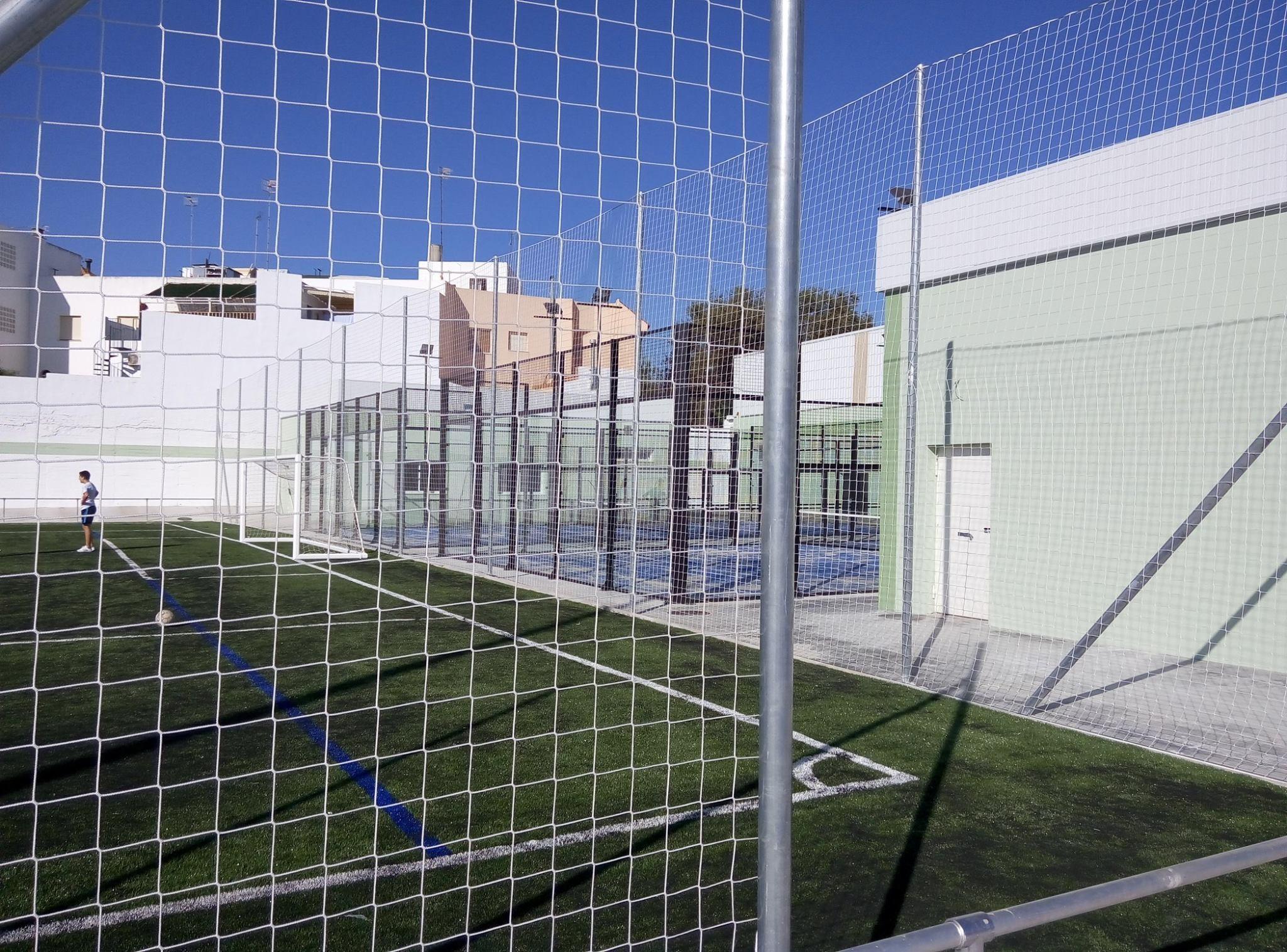 POSTE METÁLICO GALVANIZADO 6M PARA RED PROTECCIÓN SIN BOTES - SOFTEE