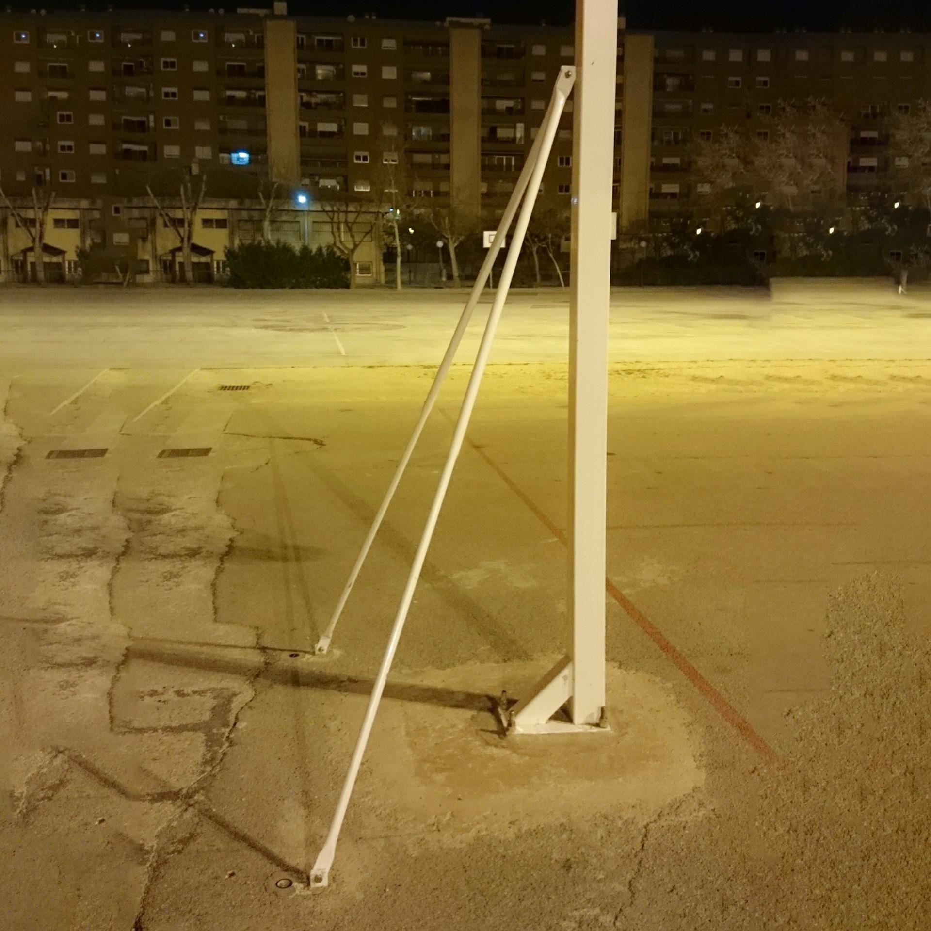 JUEGO 2 TIRANTES CANASTAS PARA ATORNILLAR AL SUELO - SOFTEE